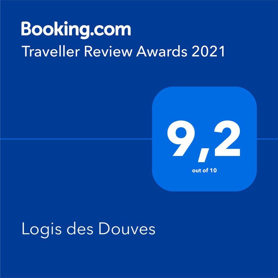 Logis Des Douves Bed & Breakfast Tiffauges Exterior photo